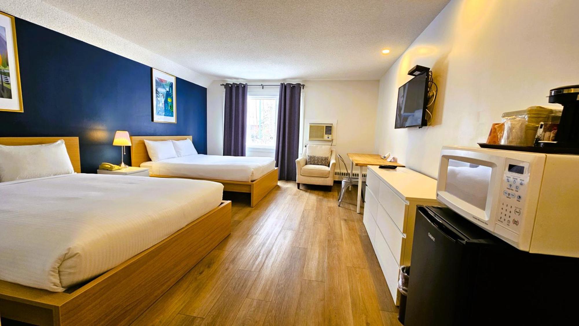 ווייטקורט Cloud 9 Inn מראה חיצוני תמונה