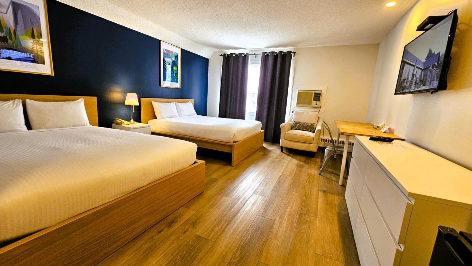 ווייטקורט Cloud 9 Inn מראה חיצוני תמונה
