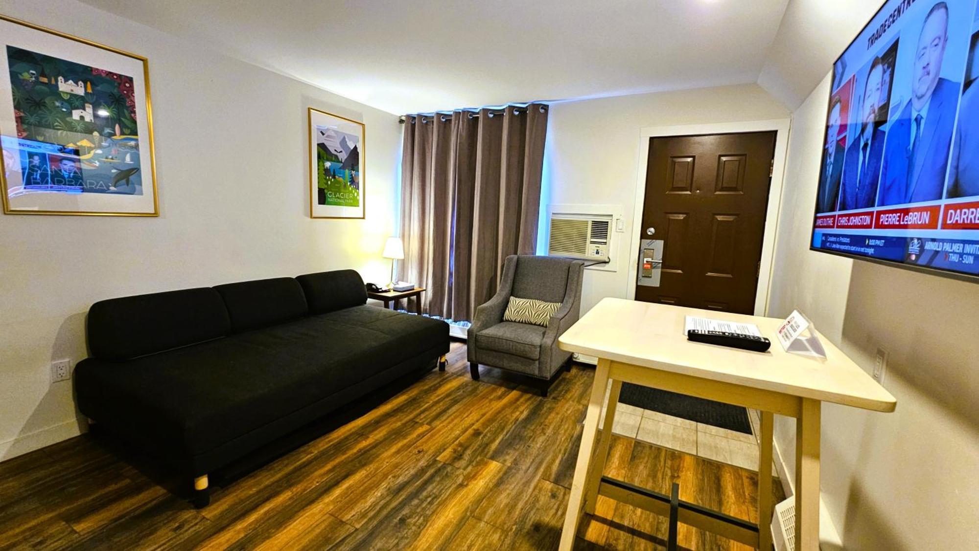 ווייטקורט Cloud 9 Inn מראה חיצוני תמונה