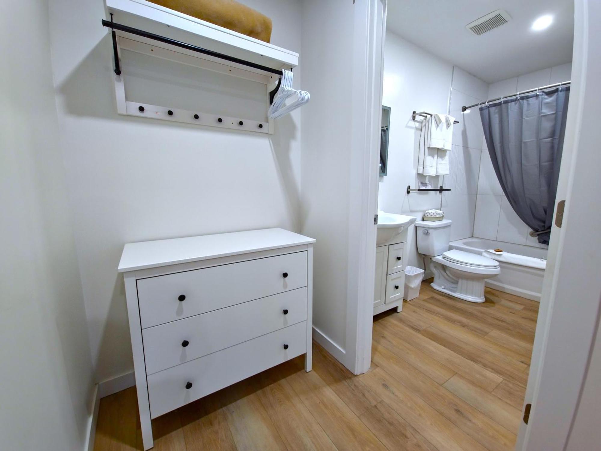 ווייטקורט Cloud 9 Inn מראה חיצוני תמונה