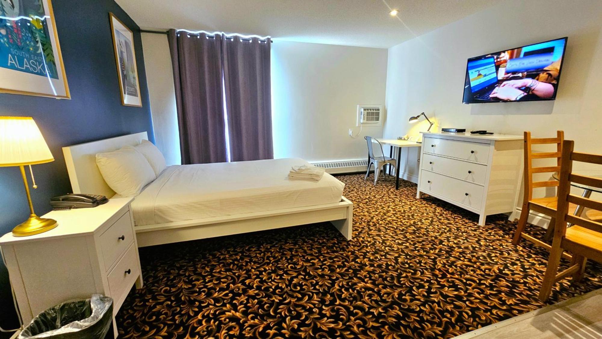 ווייטקורט Cloud 9 Inn מראה חיצוני תמונה