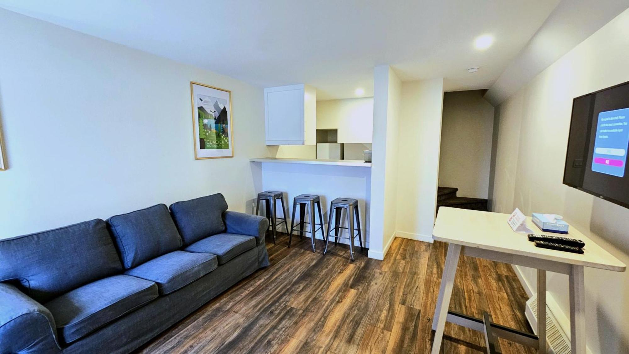 ווייטקורט Cloud 9 Inn מראה חיצוני תמונה