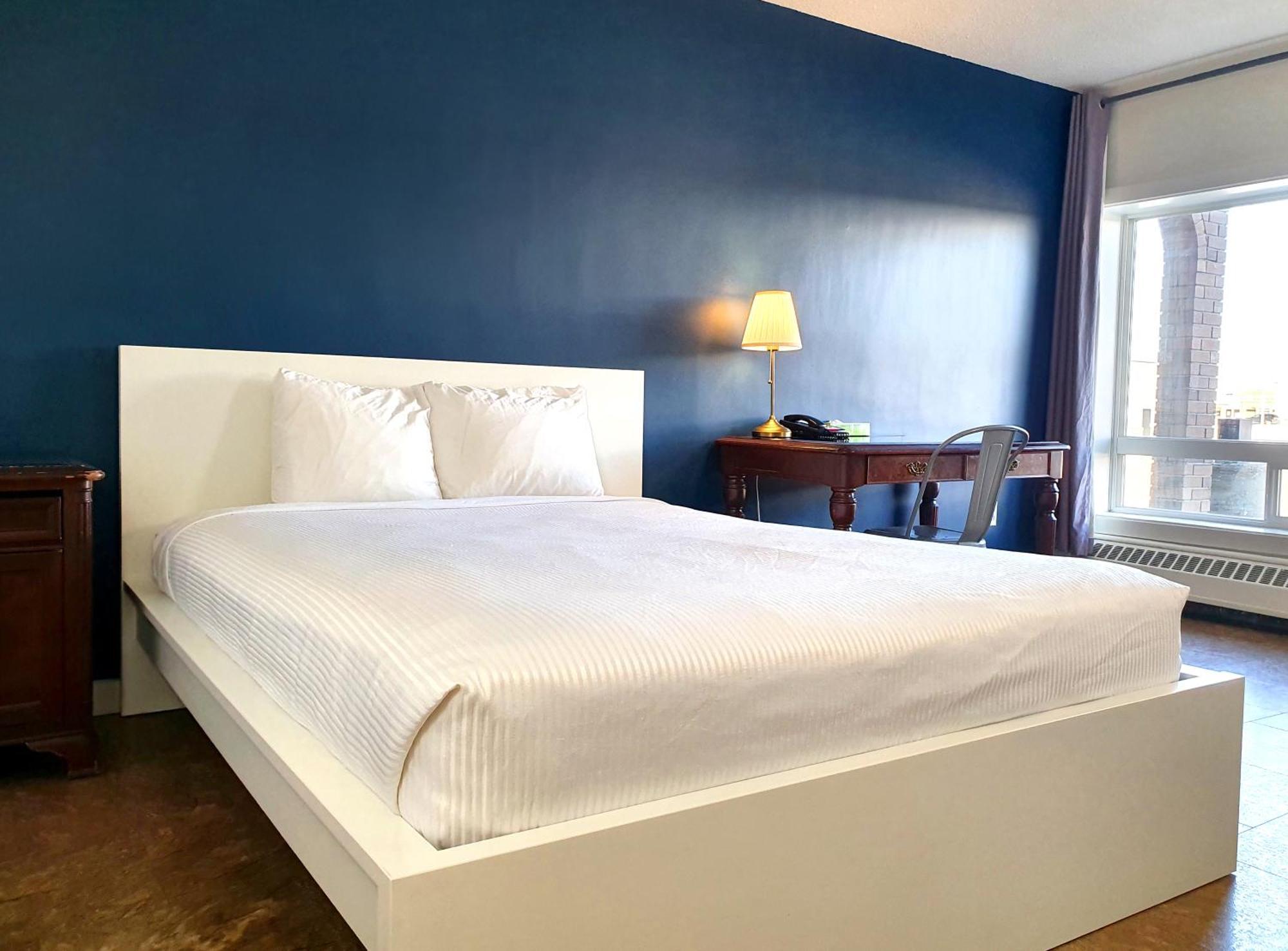 ווייטקורט Cloud 9 Inn מראה חיצוני תמונה