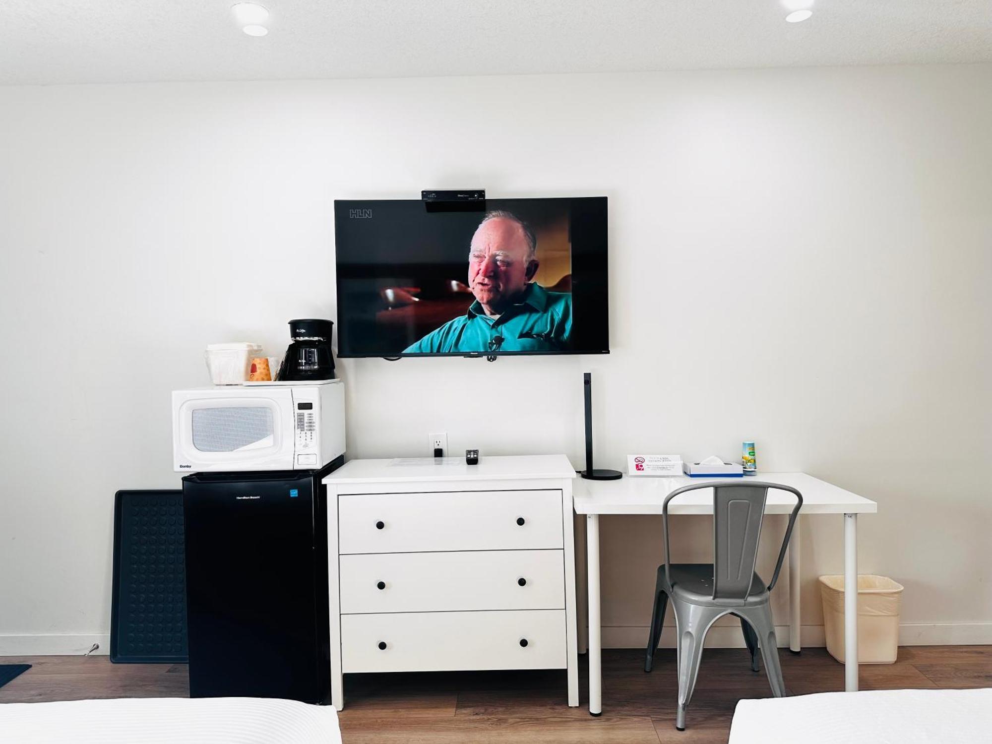 ווייטקורט Cloud 9 Inn מראה חיצוני תמונה